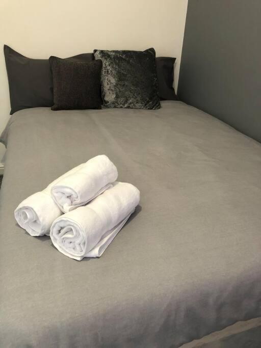 דירות Stoke-on-Trent Simple And Sweet, Flat On Lewis Street - 1 Br מראה חיצוני תמונה